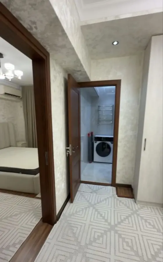 Шикарная квартира, 2 комн., 60 м², 2/4 эт., Юнусабадский — фото 2
