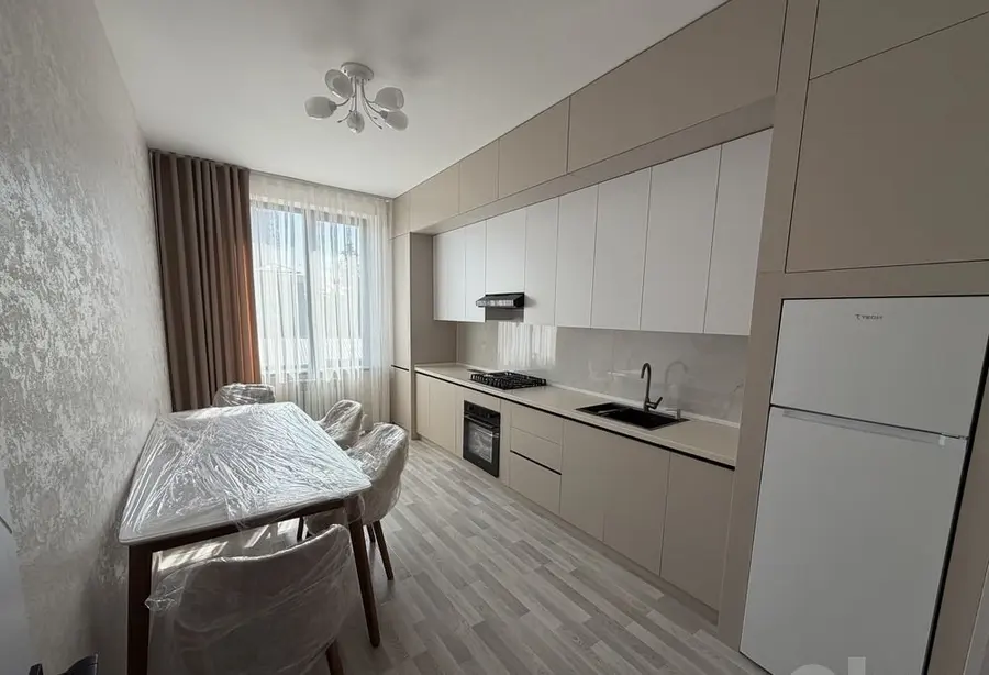 Шикарная квартира, 2 комн., 72 м², 3/10 эт., Мирабадский — фото 1