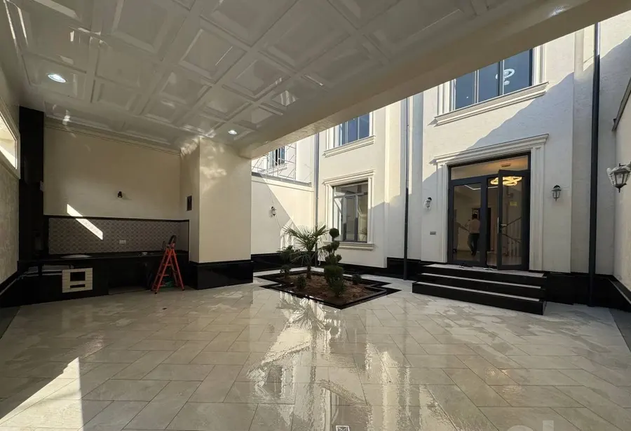 Шикарный дом, 7 комн., 210 м², Сергелийский — фото 1