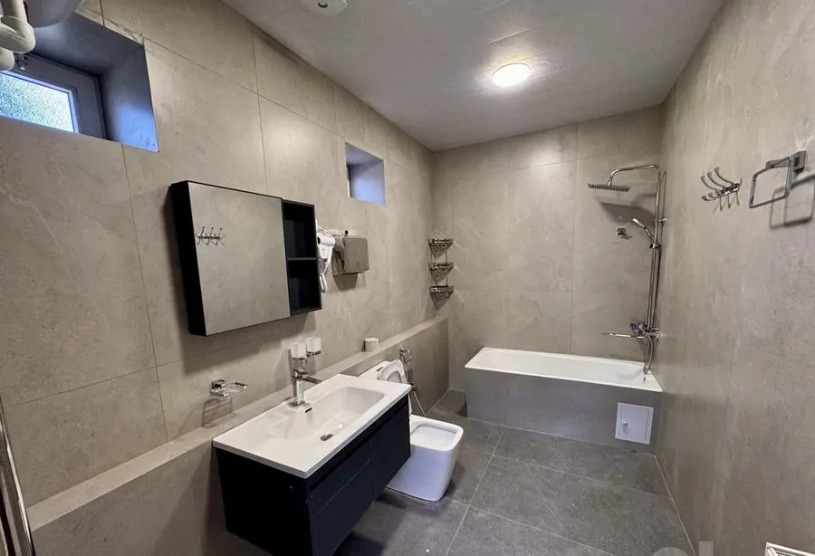 Шикарный дом, 5 комн., 212 м², Алмазарский, ресторан Сулола — фото 2
