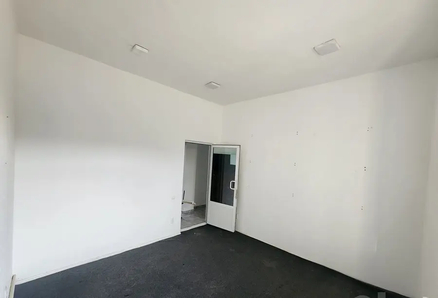 Просторное помещение, 45 м², Яккасарайский, Братский могилла — фото 6