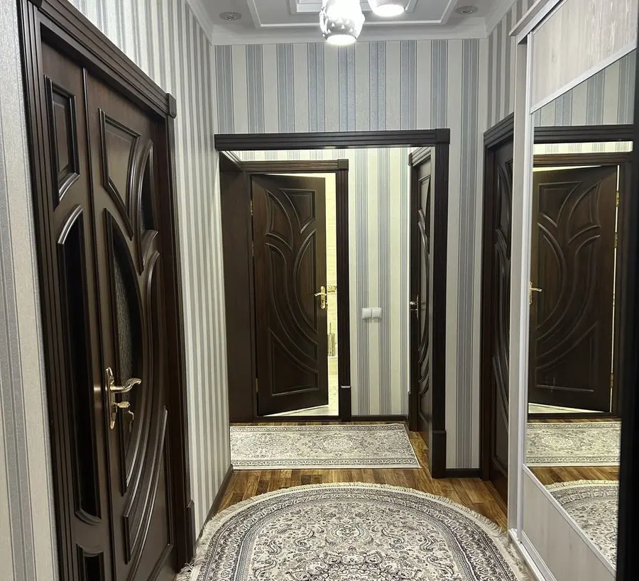 Квартира, 3 комн., 92 м², 3/5 эт., Юнусабадский, абад 18 — фото 1