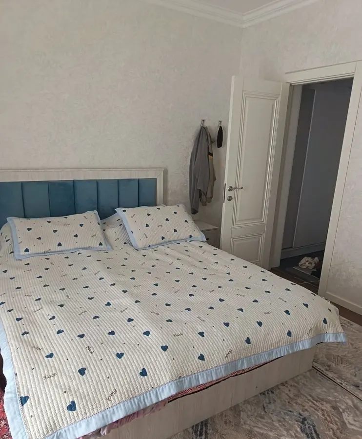 Шикарная квартира, 4 комн., 130 м², 12/16 эт., Мирзо-Улугбекский, • Количество комнат: 4 — фото 1