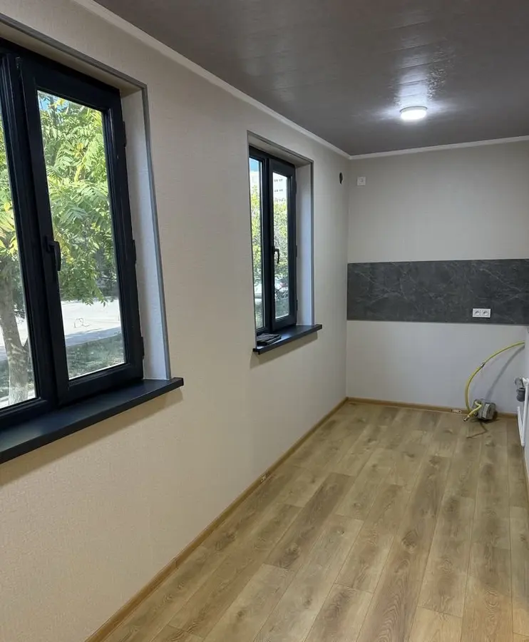 Шикарная квартира, 2 комн., 60 м², 1/4 эт., Бектемирский — фото 2