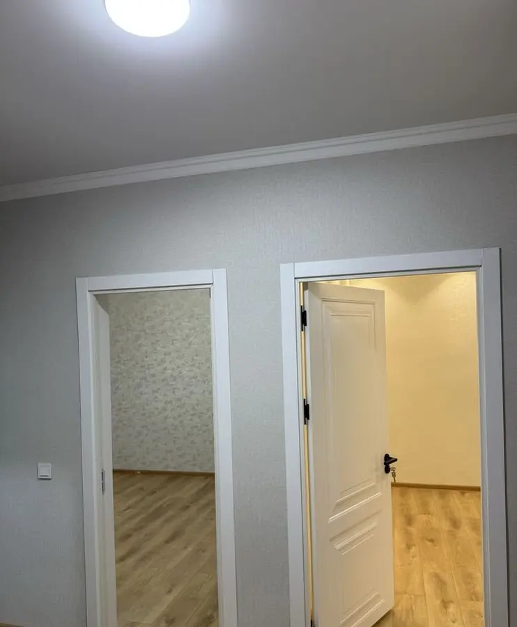 Шикарная квартира, 2 комн., 60 м², 1/4 эт., Бектемирский — фото 4