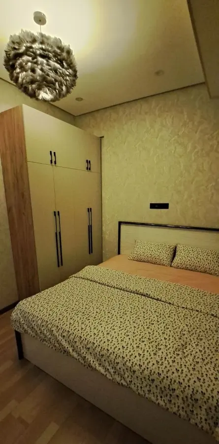 Шикарная квартира, 2 комн., 42 м², 8/9 эт., Мирзо-Улугбекский, Корзинка — фото 1