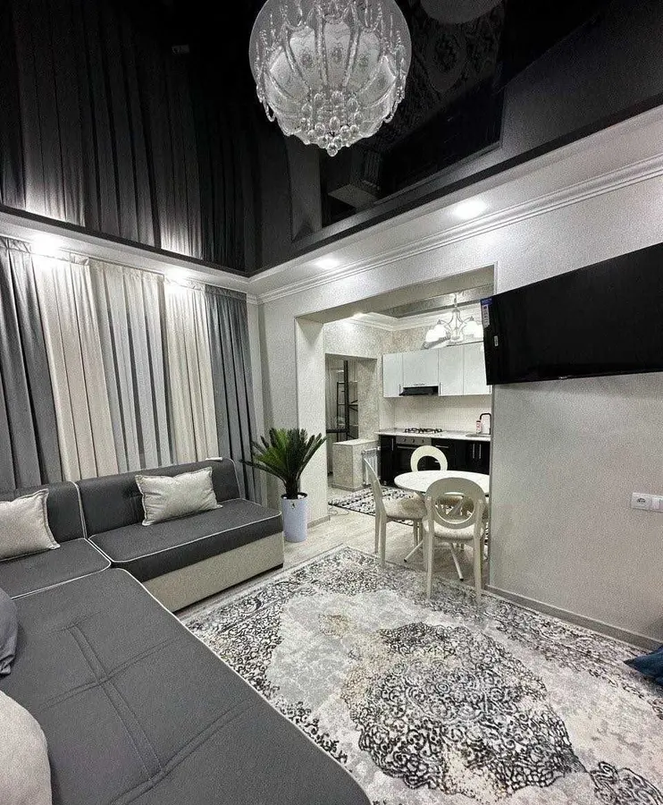 Шикарная квартира, 1 комн., 28 м², 3/3 эт., Яккасарайский, бывший магазин Океан — фото 1