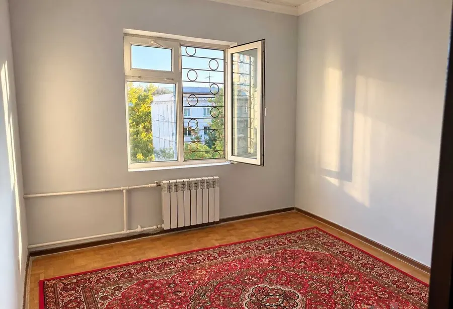 Квартира, 3 комн., 90.85 м², 4/4 эт., Юнусабадский, возле дома — фото 1