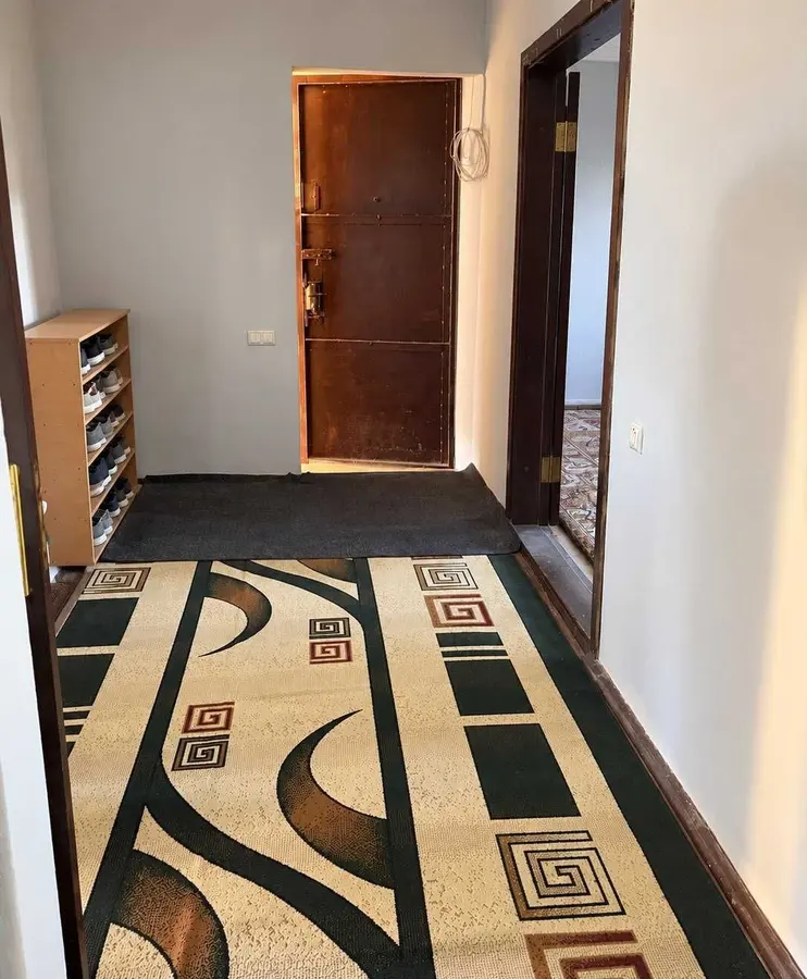 Квартира, 3 комн., 90.85 м², 4/4 эт., Юнусабадский, возле дома — фото 2
