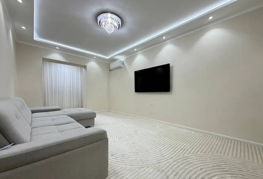 Шикарная квартира, 3 комн., 75 м², 1/4 эт., Бектемирский, Базарчик — фото 2