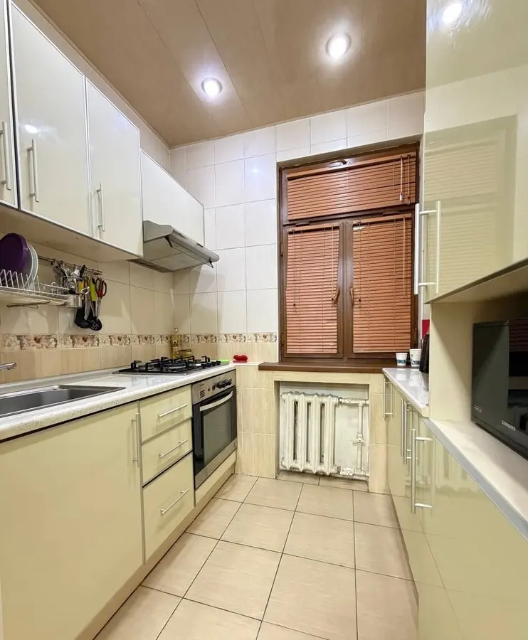 Шикарная квартира, 3 комн., 75 м², 1/4 эт., Бектемирский, Базарчик — фото 6