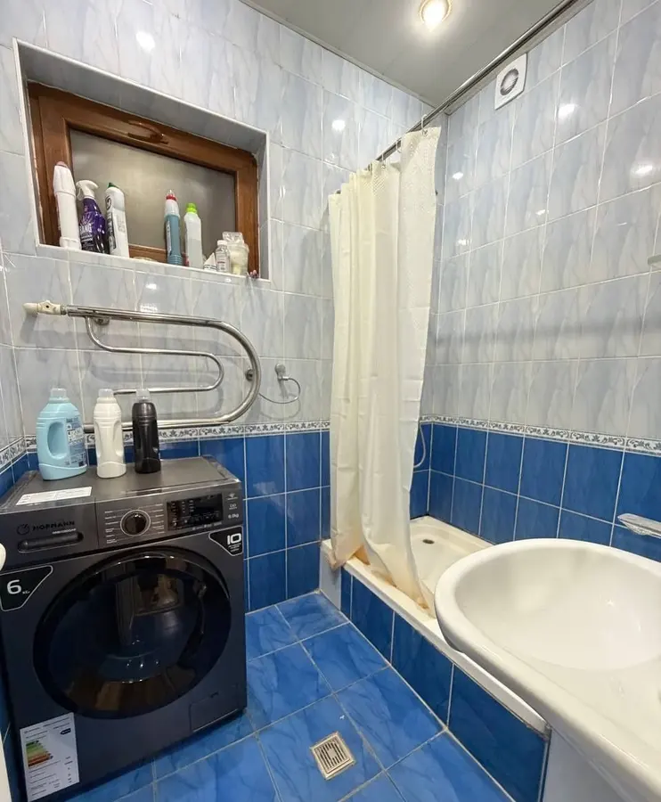 Шикарная квартира, 3 комн., 75 м², 1/4 эт., Бектемирский, Базарчик — фото 9
