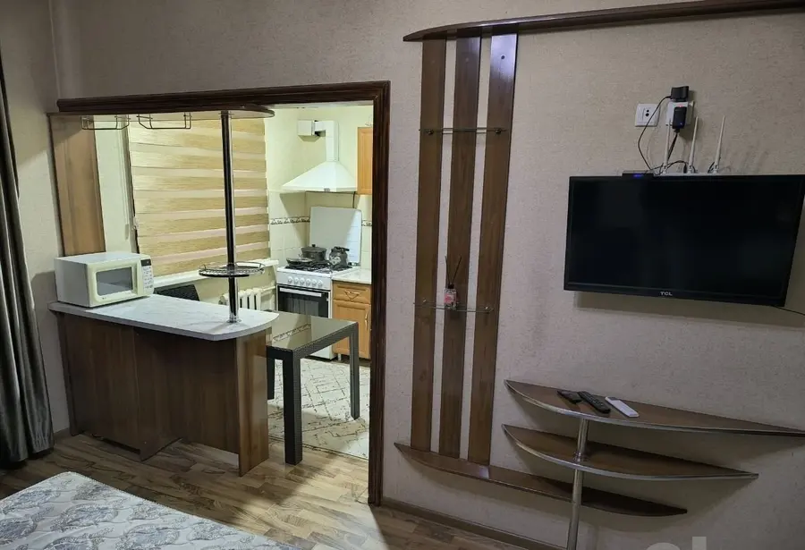 Шикарная квартира, 1 комн., 33 м², 4/4 эт., Чиланзарский, Чиланзар 2 квартал — фото 1
