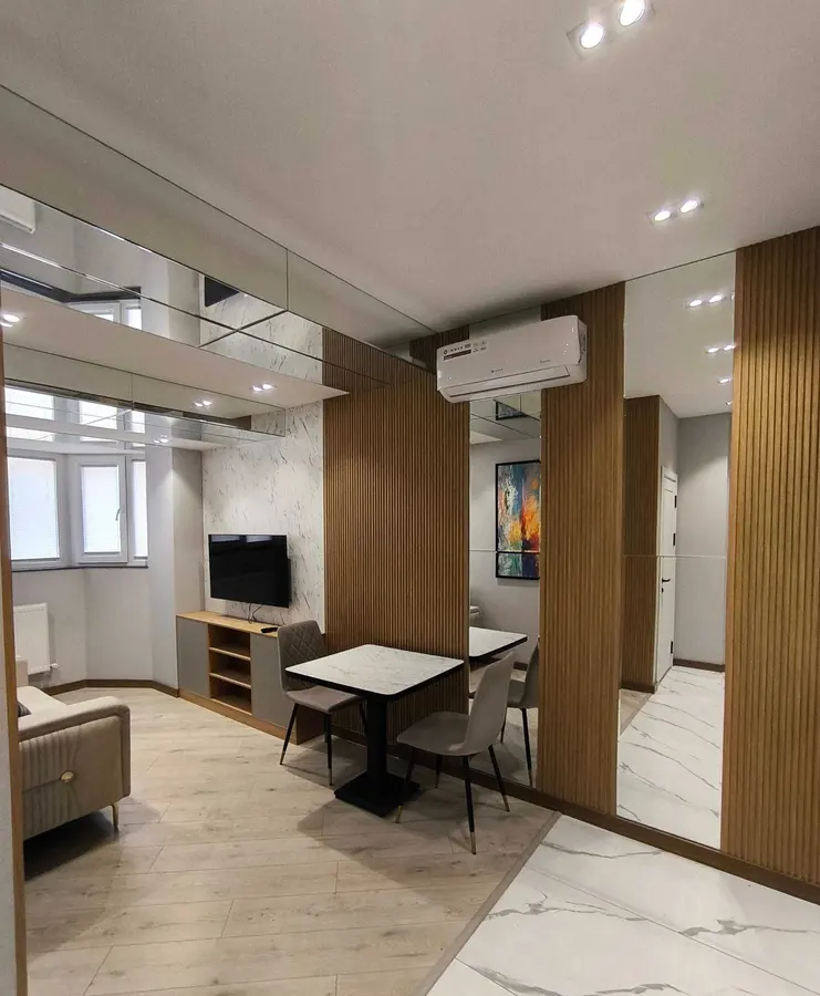 Шикарная квартира, 2 комн., 34 м², 9/9 эт., Мирабадский, кафе GOSHT — фото 2