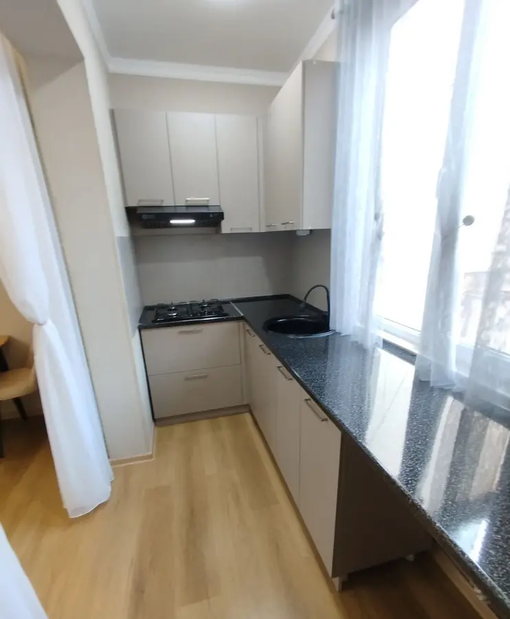 Квартира, 2 комн., 50 м², 2/4 эт., Юнусабадский, Возле круга — фото 4
