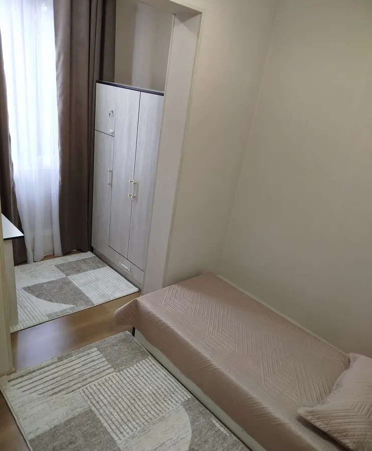 Квартира, 2 комн., 50 м², 2/4 эт., Юнусабадский, Возле круга — фото 7