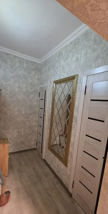 Квартира, 3 комн., 39 м², 1/4 эт., Юнусабадский, институт Альфраганус — фото 1