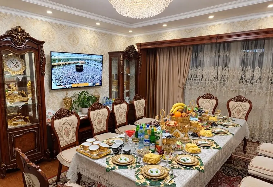 Шикарная квартира, 4 комн., 72 м², 2/4 эт., Юнусабадский, метро Юнусабад — фото 1