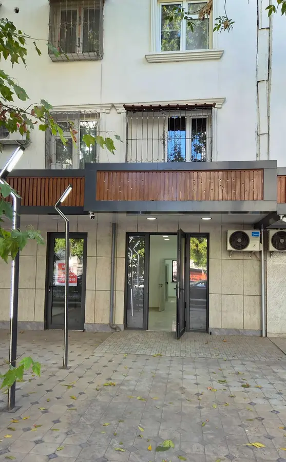 Шикарная квартира, 3 комн., 53 м², 1/4 эт., Мирзо-Улугбекский, Ялангач 100 дом — фото 2