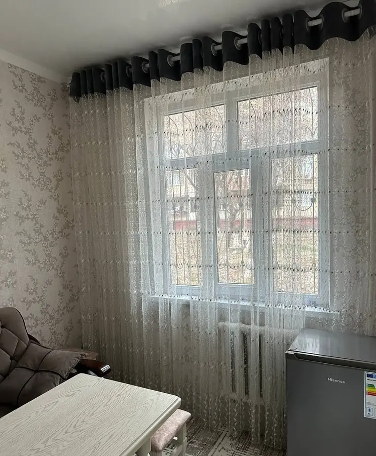 Шикарная квартира, 1 комн., 28 м², 1/4 эт., Чиланзарский, Чиланзар 8 квартал — фото 2