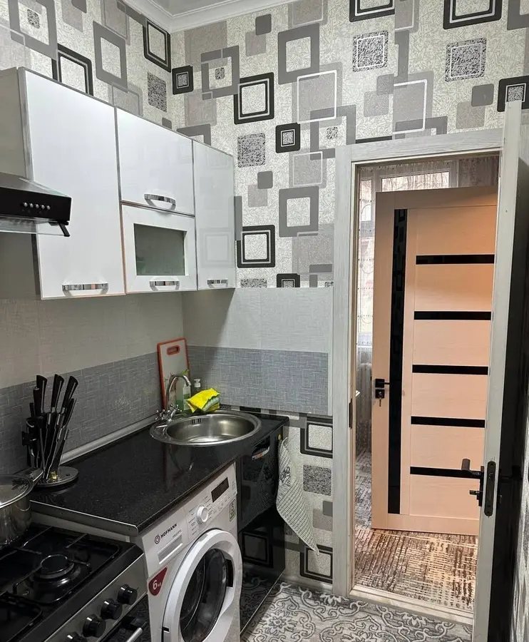 Шикарная квартира, 1 комн., 28 м², 1/4 эт., Чиланзарский, Чиланзар 8 квартал — фото 3