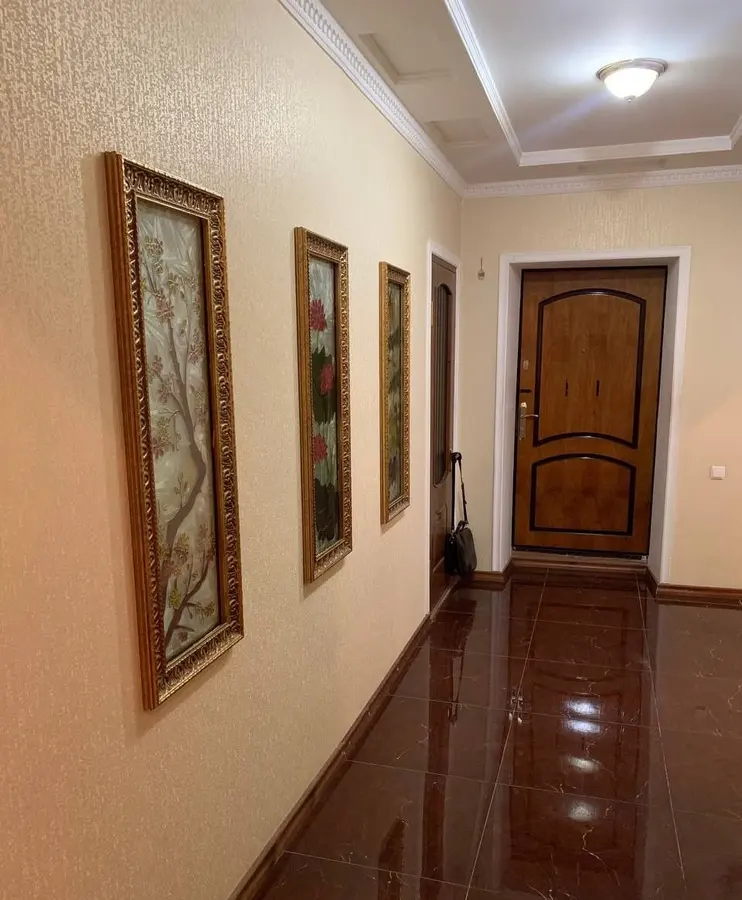 Квартира, 4 комн., 125 м², 5/5 эт., Мирзо-Улугбекский, Ц 1 — фото 1