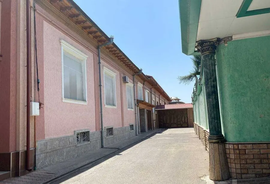Дом, 20 комн., 1046 м², Шайхантахурский, махалля Хувайдо — фото 1