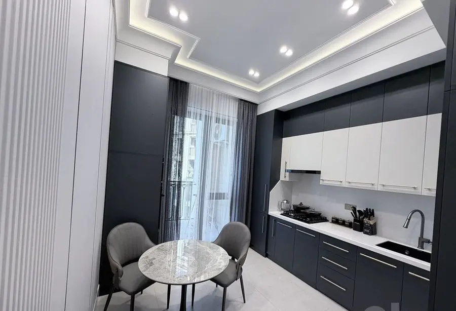 Шикарная квартира, 3 комн., 86 м², 7/10 эт., Юнусабадский, Возле дома имеются — фото 7