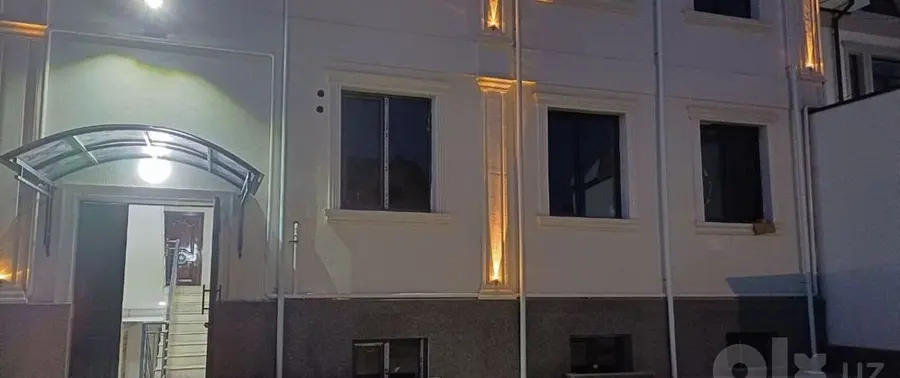 Квартира, 3 комн., 140 м², 1/4 эт., Сергелийский, улица Шакир Арик г-64 — фото 1
