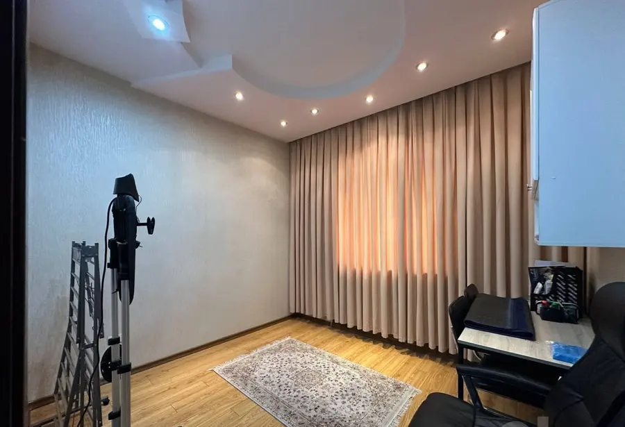 Шикарная квартира, 4 комн., 94 м², 3/5 эт., Мирзо-Улугбекский, Карасу-2 — фото 3