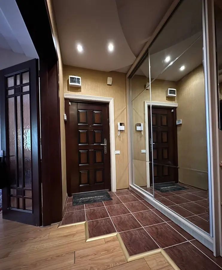 Шикарная квартира, 4 комн., 94 м², 3/5 эт., Мирзо-Улугбекский, Карасу-2 — фото 8