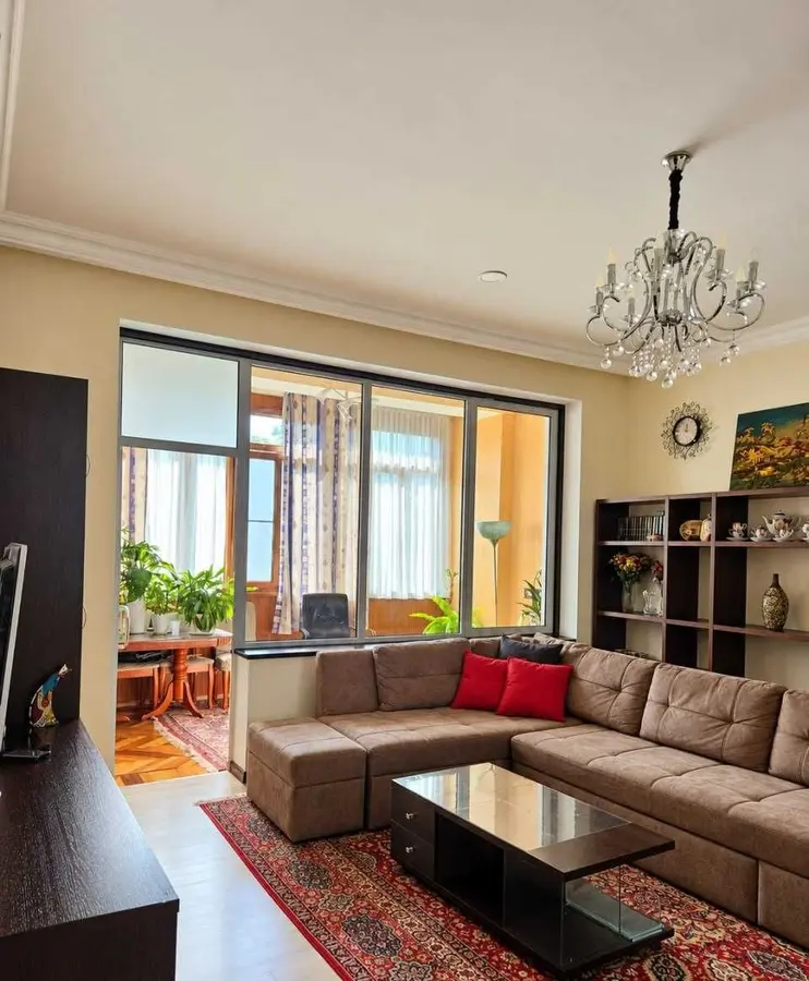Шикарная квартира, 4 комн., 100 м², 4/4 эт., Яккасарайский, около 100 м² — фото 1