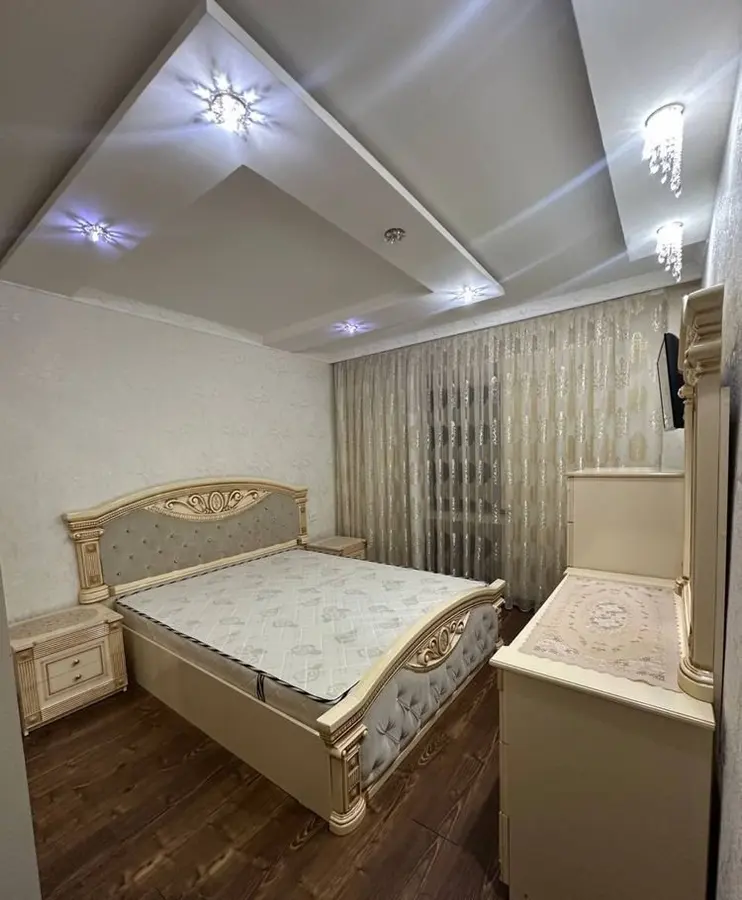 Квартира, 3 комн., 75 м², 1/4 эт., Юнусабадский, махалля Бодомзор — фото 9