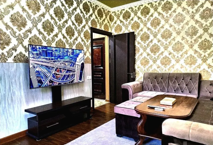 Шикарная квартира, 2 комн., 43 м², 1/4 эт., Чиланзарский, Чиланзар 8 квартал — фото 1