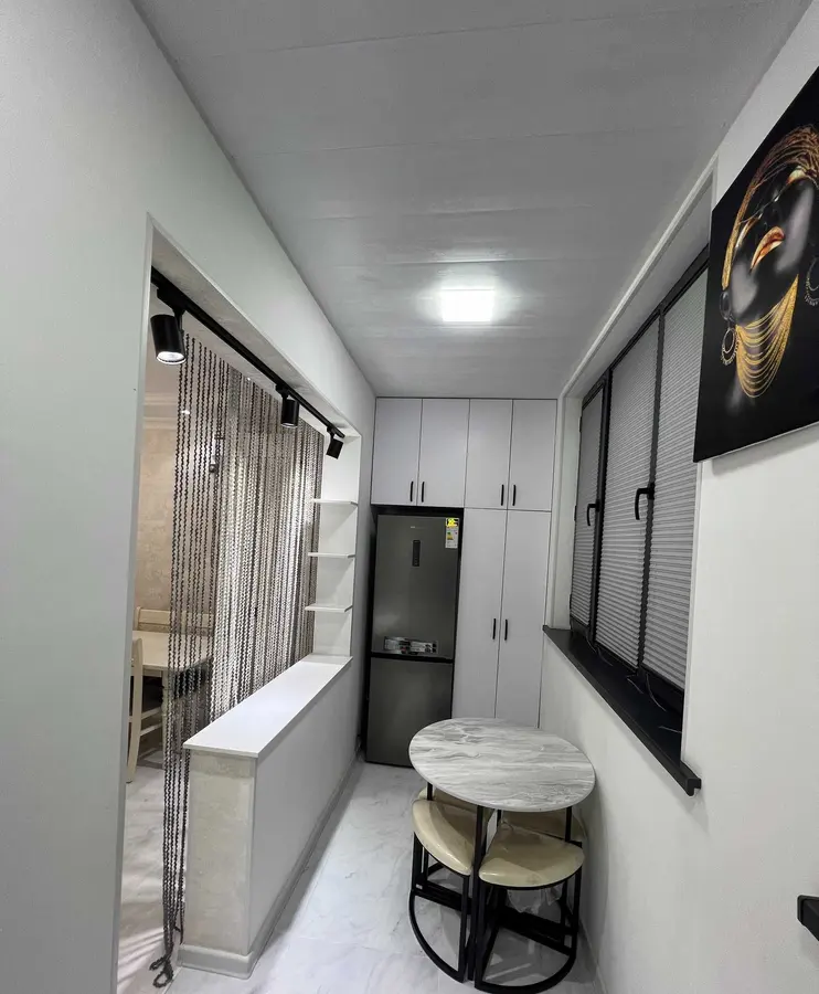 Шикарная квартира, 2 комн., 60 м², 3/5 эт., Юнусабадский, Юнусабад 7 квартал — фото 2