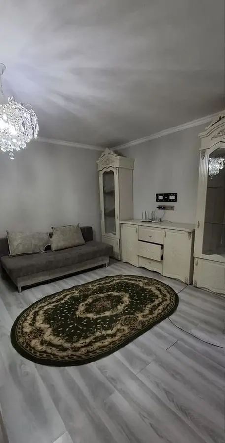 Шикарная квартира, 1 комн., 34 м², 3/5 эт., Яшнабадский, Лисунова 4 — фото 1