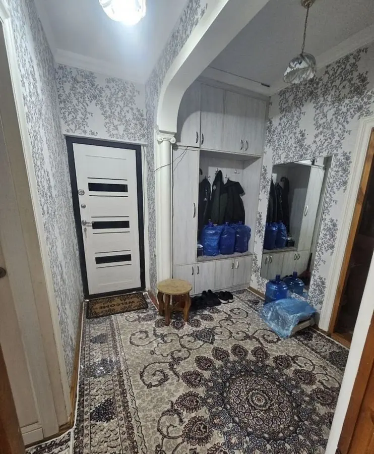 Шикарная квартира, 5 комн., 100 м², 5/5 эт., Мирзо-Улугбекский, 25 дом — фото 1