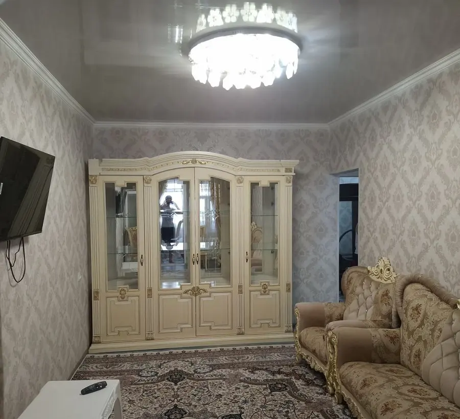 Шикарная квартира, 2 комн., 62 м², 4/5 эт., Юнусабадский, Юнусабад 17 квартал — фото 1