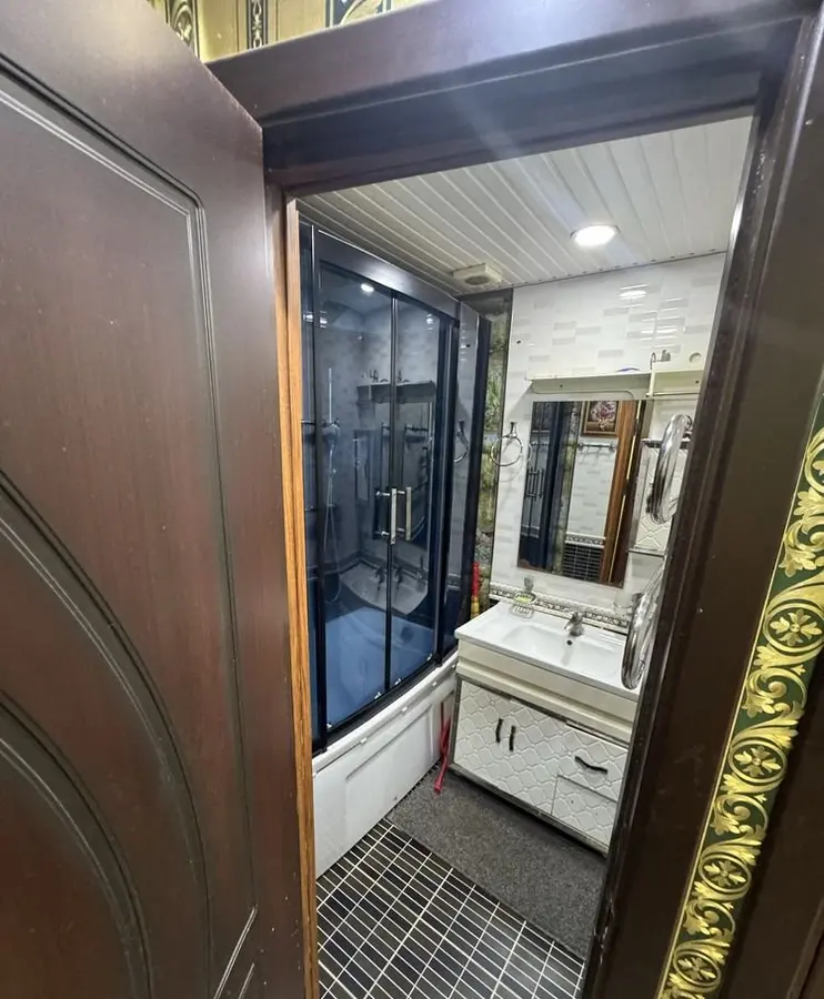 Шикарная квартира, 3 комн., 65 м², 4/5 эт., Чиланзарский, 25 квартал 6 дом — фото 2
